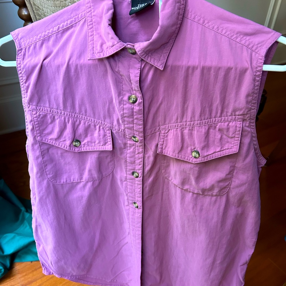 North Face Women’s Sleeveless Active/ Fishing Shirt